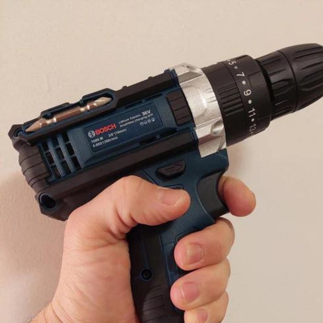 Lightweight and compact, ideal for working overhead