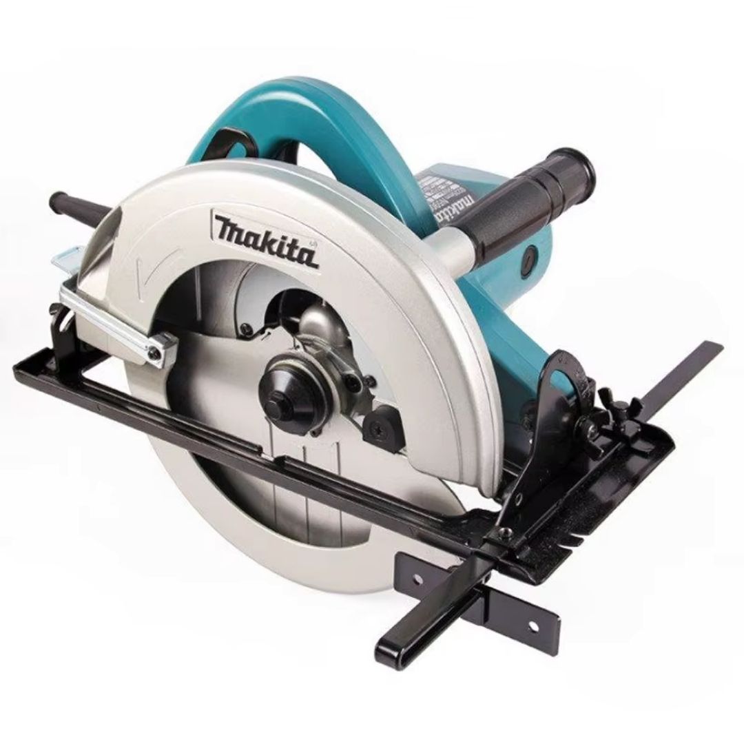 Circular Power Saw Makita front side view