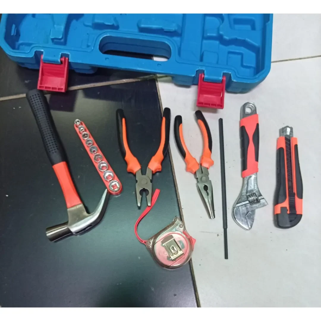 Makita 117pcs Toolkit tools (1)